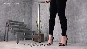 Free Dana Strappy High Heels Cricket Crush Porn Video HD