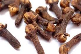 Les 4 Meilleurs Remedes De Grand Mere Pour Soulager Une Rage De Dents Clou De Girofle Remede De Grand Mere Clou De Girofle Dent