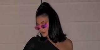 Check spelling or type a new query. Kylie Jenner Kylie Jenner Ditched Her Extensions And Her Short Hair Looks Amazing Kylie Jenner Hair