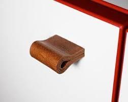 Exklusive Mobelgriffe Aus Feinstem Leder Von Minimaro Auf Etsy