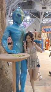 【高能】 學生露底- 美腿 盡情 展現