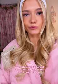 Paris Hilton Alani Robe