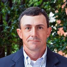 Dolores Pate's Instagram, Twitter & Facebook