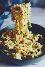 Birds Eye Veggie Made Mac And Cheese Shells Broccoli And Garlic Pasta With Parmesan Red Pepper Flakes Lemon Recipe Creamy Pasta Dishes Garlic Pasta Pasta Dishes