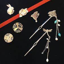 pin by 明子 小松 on 装身具 alex and ani charms charm bracelet alex and ani charm bracelet