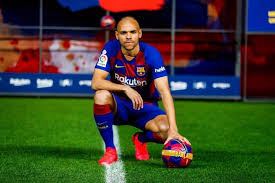 Doug braithwaite is a british comic book artist that has worked for both marvel and dc. How Is Messi G O A T When Barcelona Flops With Him Inside The Team Quora