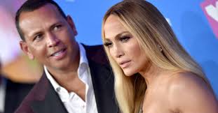 Jennifer lopez will be returning to american idol for season 13, sources confirm to us weekly. Fans Wundern Sich Ob J Lo Und A Rod Ihre Verlobungsfotos Gefakt Haben
