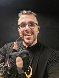 🎄Christmas Day at ATR Fitness was AMAZING!🎄 Our sleeve-splitting arm  workout brought the heat and the energy was unreal. Packed house, big  pumps, and even bigger vibes. Huge shoutout to everyone who