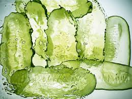 Excellente source de vitamine c (elle en contient des taux records), cette plante est aussi riche il tonifie la peau, prévient les rides, unifie et réveille le teint. 20 Astuces De Grands Meres Efficaces Pour Avoir Une Belle Peau