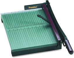 It features a ¼ inch grid for easy alignment and it cleanly cuts paper up to 8.5 inches. 5 Best Guillotine Paper Cutter For Any Diy Projects
