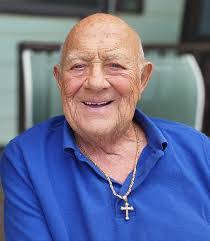 Daniel Brozek's Instagram, Twitter & Facebook