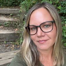 Looking for affordable photographer for daughter?