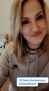 Laurel Buchanan's Instagram, Twitter & Facebook