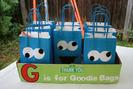 Goodie Bag Ideas For 1st Birthday Party Cookie Monster Goodie Bags Cookie Monster Party Monster Cookies Monster Baby Showers