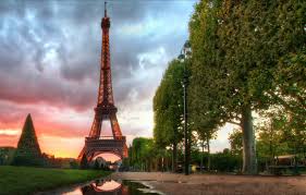 10:00 am to 11:45 pm (last ascent at 11:00 pm) all days of the week, for both lift and stairs. Wallpaper Paris Paris Night France Morning Eiffel Tower Eyfeleva Tower Images For Desktop Section Gorod Download