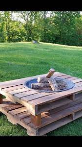 and it s done love it palette diy projets en bois de palette salon de jardin palettes