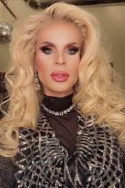 I just want to remind everyone how beautiful Katya is 😍 : rrupaulsdragrace