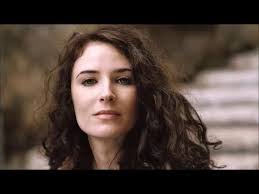 Elsa Glenn's Instagram, Twitter & Facebook