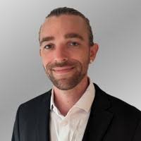 30+ Profile mit dem Suchbegriff „Edwin“