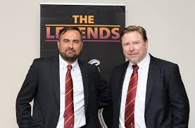 Dennoch hat sich der deutsche trainer in england einen ganz besonderen status aufgebaut. Deutscher Fussballinvestor In England Working Class Hero Fussball Stuttgarter Zeitung