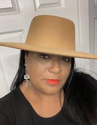 How many real Atlanta people remember the insurance man use to come to your  house to collect your insurance premium payment.😂