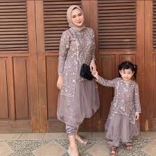 Jun 28, 2021 · hetty koes endang merupakan penyanyi senior yang masih eksis hingga sekarang. Lebaran Ini Mau Buat Baju Seperti Apa Di 2021 Gaun Anak Perempuan Model Baju Wanita Pakaian Pesta