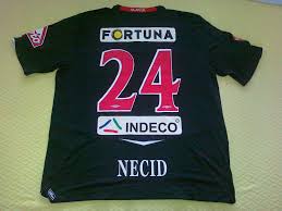 Slavia is located in prague's prague 10 neighbourhood. Slavia Praha Away Football Shirt 2008 2009 Sponsored By Canaria Travel