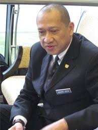 The recipient of this award receives the title tan sri and his wife puan sri. Top Umno Spinner Nazri Speaks To The Press Din Merican The Malaysian Dj Blogger