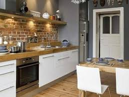 Comment Choisir Un Habillage Mural Quelques Astuces En Photos Cuisine Gris Amenagement Cuisine Et Cuisine Americaine