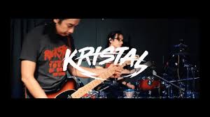 Bila tidak berhasil, coba untuk mengilangkan tanda kutip, misal: Kristal Cinta Tiga Segi Mp3 Artfasr