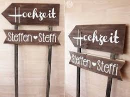 Kreativ Oder Primitiv Wegweiser Zur Hochzeit Hochzeit Wegweiser Hochzeitslocation Hochzeit