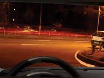 Veți folosi luminile de întâlnire ale farurilor atunci când vă deplasați în condițiile de mai sus (în imaginea alăturată se observă că mașina este în mișcare). 853 Drpciv In SituaÅ£ia DatÄƒ VeÅ£i Circula