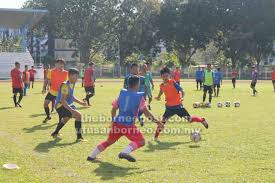 Salah satu majalah sepak bola terpandang asal inggris memberikan penghargaan kepada pemain sepak bola dunia sejak tahun 1982. Tiada Pemain Diberi Keistimewaan Utusan Borneo Online