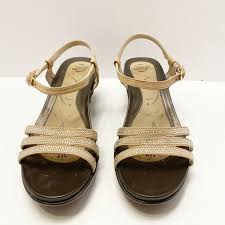 Abeo is a digital product sampling platform that helps brands reach consumers, launch products, grow, and cultivate loyalty. Abeo Bio System Grace Beige Glitz Sparkle Strappy Hee Gem