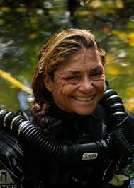 Laura Parke's Instagram, Twitter & Facebook