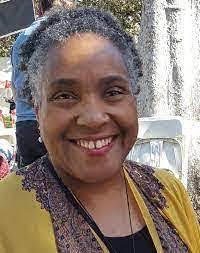 Deidre Summers's Instagram, Twitter & Facebook