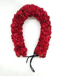 Maybe you would like to learn more about one of these? Majik Gajra With Artificial Flower Cover Full Bun With Gajra Wedding Hair Garland Of Flowers Gajra Veni For Juda Maker Accessories 3d Gajra Red Hair Accessory Set Price In India