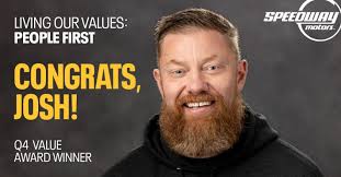 Josh Clouse's Instagram, Twitter & Facebook