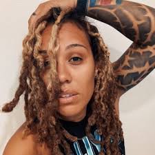 Maggie Watson (@magaronincheez)