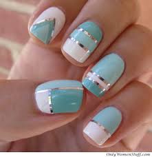 Daisy designs are cute, simple and are in! 31 Cute Nail Art Designs For Short Nails