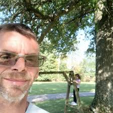 Who can power wash my house in York