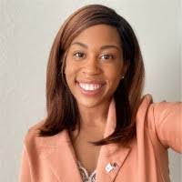 Alicia Hauser's Instagram, Twitter & Facebook