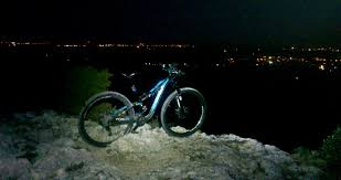 Découvrez les plus beaux sentiers à vélo avec les guides & livres chamina. Bouches Du Rhone Rando Vtt Barbentane Montagnette Circuit Long