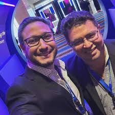 Dr. Nicolás Blum-Gilbert একটি...