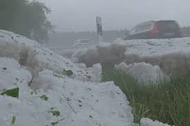 Schwere hagelunwetter haben am donnerstag millionenschäden in der heimischen landwirtschaft verursacht. Schwere Unwetter Am Sonntag Fotostrecke Wetteronline