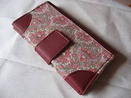 Porte Chequier En Skai Et Liberty Paminatelier Com Les Tutos De Pamina Porte Chequier Chequier Tuto Couture Deco