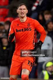 335 Jack Bonham Photos & High Res Pictures