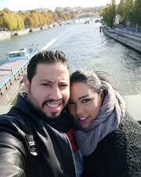 لم تتمالك الفنانة شيماء سيف دموعها في حفل زفافها عندما استمعت لأغنية بنتي للفنان مدحت صالح، لتحتضن والدتها وترقصان سوياً رقصة هادئة على لحنها. Iwkouyuplx6uzm