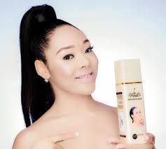 HUSH'D SNOW WHITE Extreme Whitening Body Cream. Our Snow White Body Cream  is the most powerful natural whitener. It is specially formulated with  premium ingredients to instantly whiten the skin, it removes