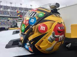 Neither air conditioning system nor music players are installed in these vehicles. How Nascar Drivers Survive Racing In 130 Degree Heat Without Air Conditioning For The Win